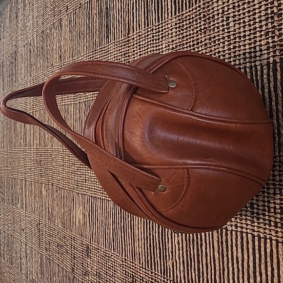 Handbags - VINTAGE ROUND LEATHER PURSE BAG